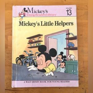 Vtg Disney Children's Books Mickey's Little Helpers Volume 13 Young Readers Libr